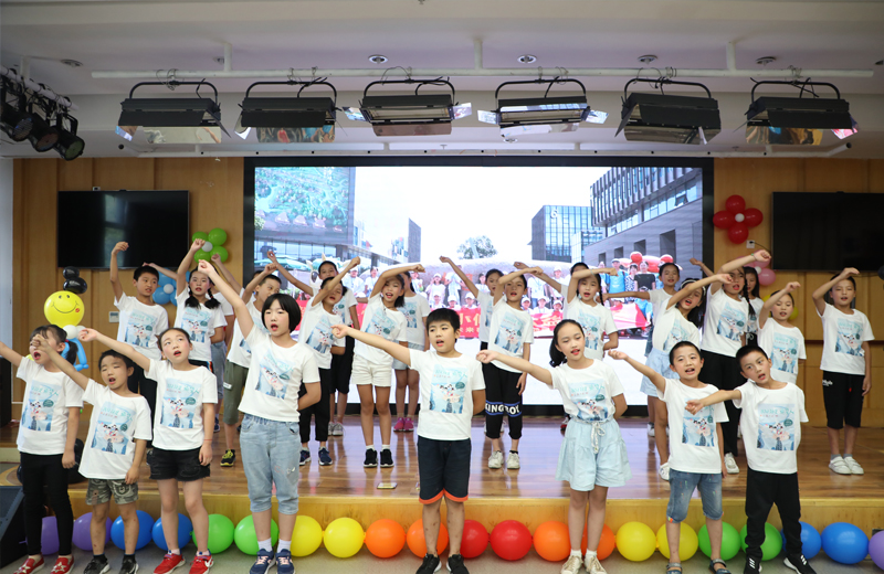 2019��8��17�գ�������������PA��Ѷ(�й���)�ٷ���վ���������Ƕ���׷���ˡ�С����������ӪԲ����Ļ����������������