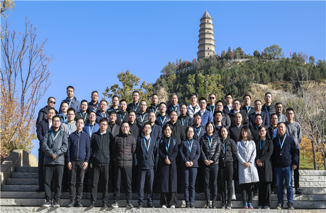 PA��Ѷ(�й���)�ٷ���վ�ع�����80���и߲㸰�Ӱ�ѧϰ��ɫ����