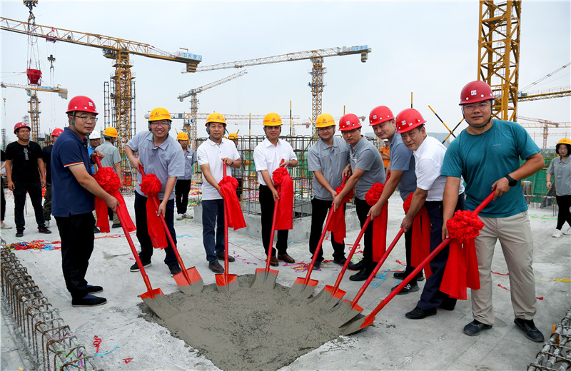 8��17����������������PA��Ѷ(�й���)�ٷ���վ���������к��׸�԰��ԣ��Է��Ŀ���зⶥ��ʽ����������